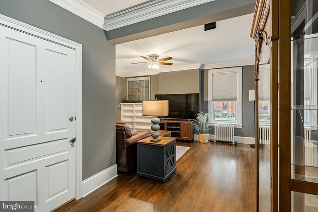 Photo - 300 N Penn St Unidad P1