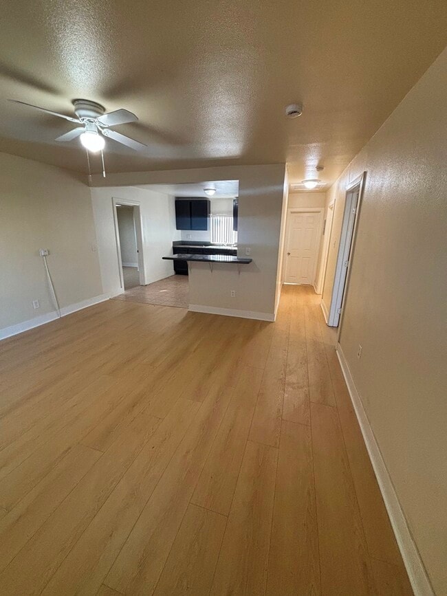 Photo - 1214 1/2 W 90th Pl