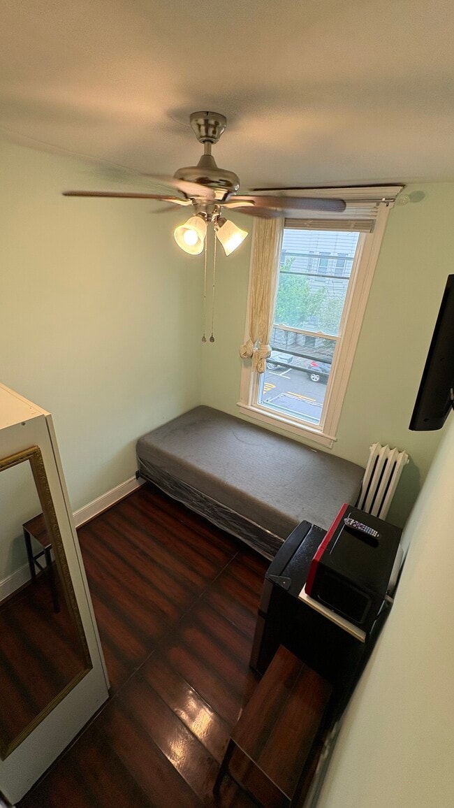 Photo - 2308 Kerrigan Ave Unit Room Rental