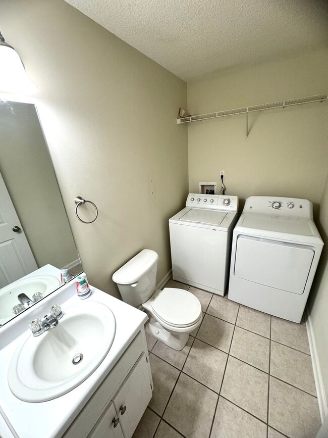 Photo - 178 Commons Dr