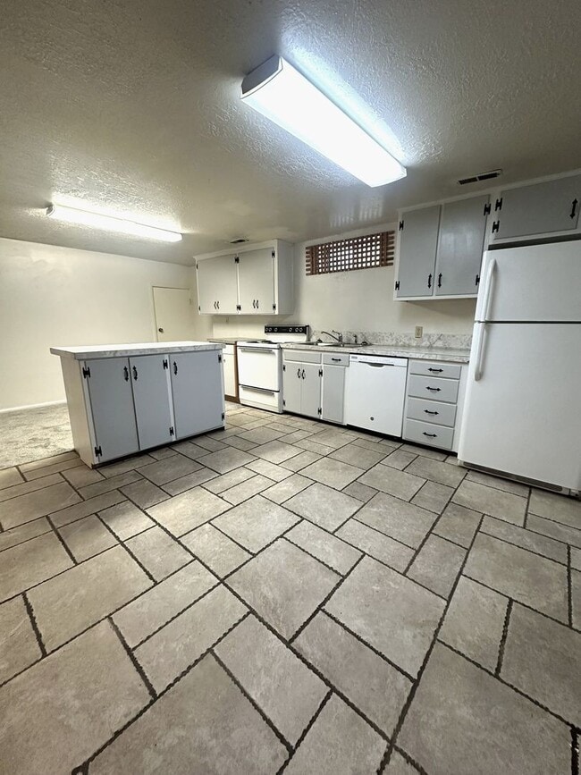 Photo - 3429 Quincy Ave