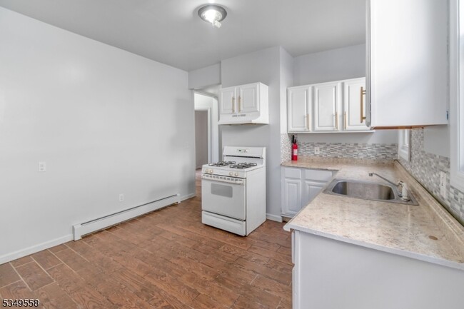Photo - 116 Smith St Apartment Unit 2