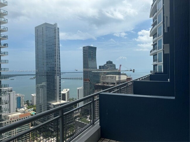 Building Photo - 60 SW 13th St Rental