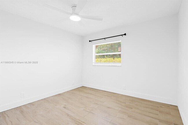 Photo - 1109 NE 6th Ave Unidad 2