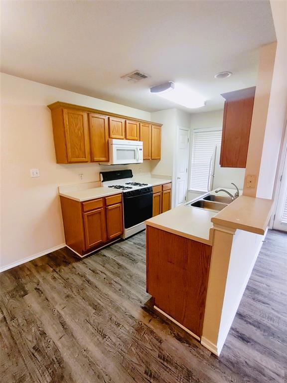 Photo - 2421 Wisteria Way