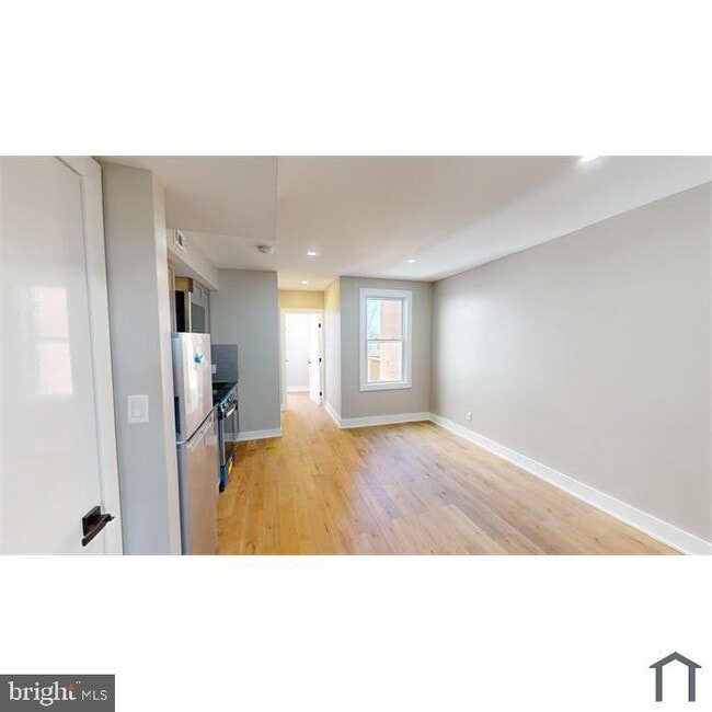Photo - 1825 Providence St NE