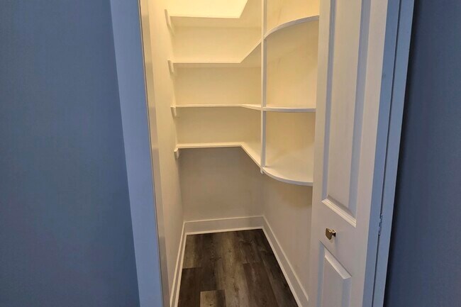 Photo - 915 W Waveland Ave Unit 3B