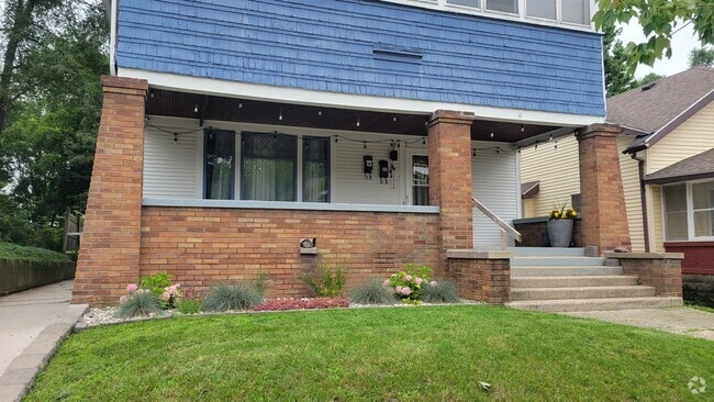 Building Photo - 1019 Widdicomb Ave NW Unit 2 Rental