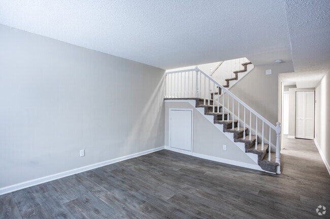 2BR, 1.5BA - 1,082SF