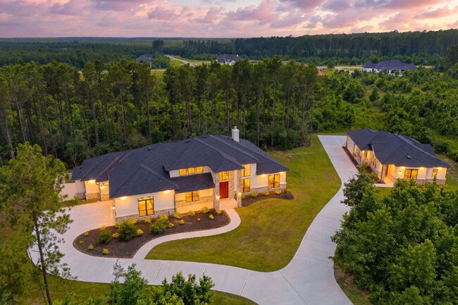 Building Photo - Executive Relocation & Multigenerational Living at its Finest.