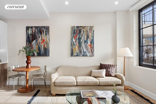 Photo - 760 Metropolitan Ave