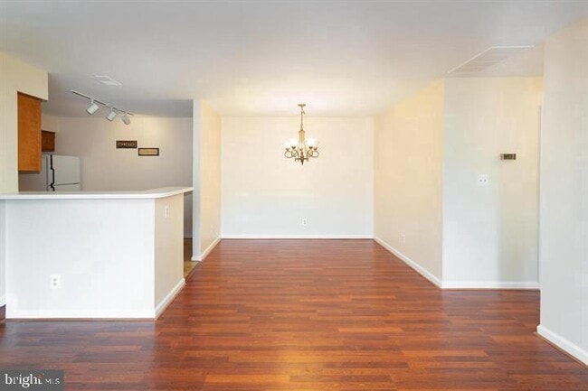 Building Photo - 7504 Ashby Ln Unit B