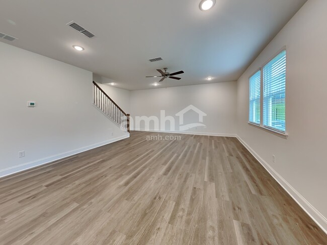 Photo - 1394 Soapstone Rd