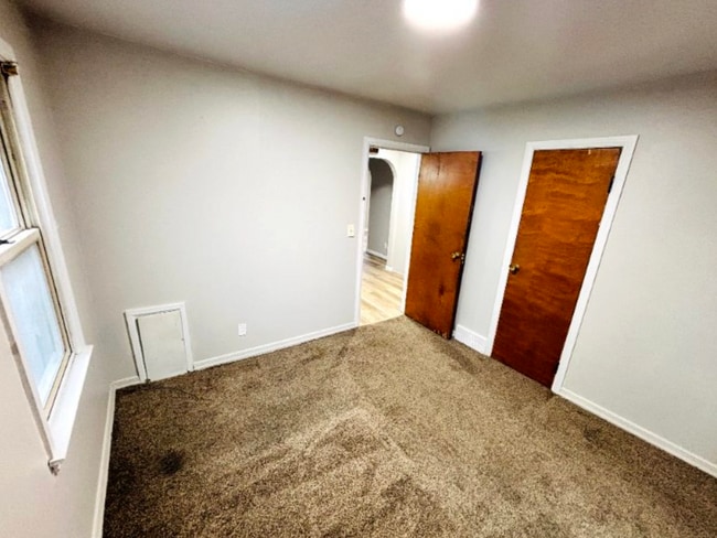 Photo - 3337 Court St