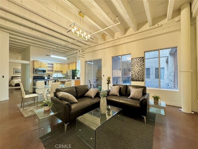 Photo - 312 W 5th St Condominio Unidad 406