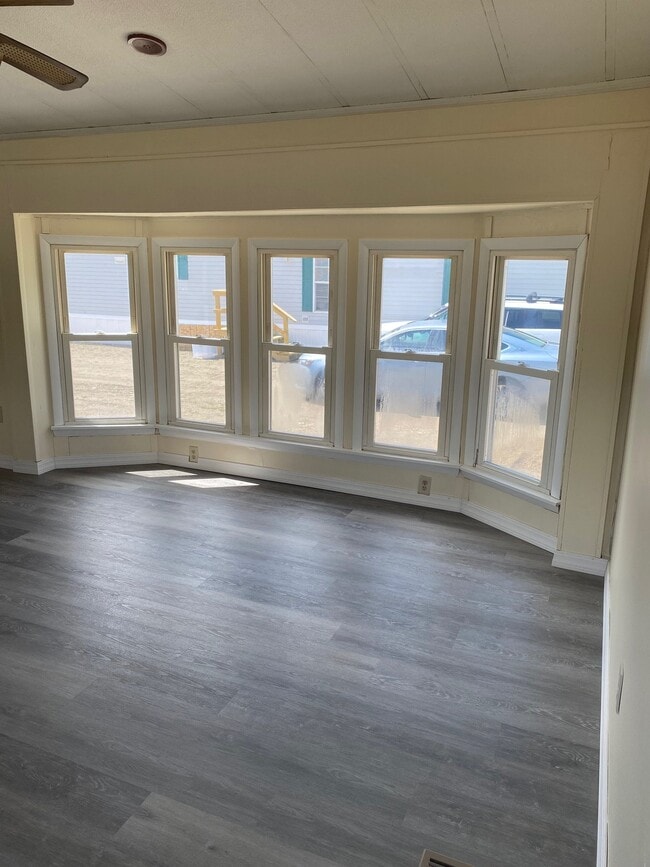 8 Pebble Dr