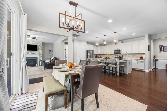 Photo - Amenity-Rich Neighborhood!