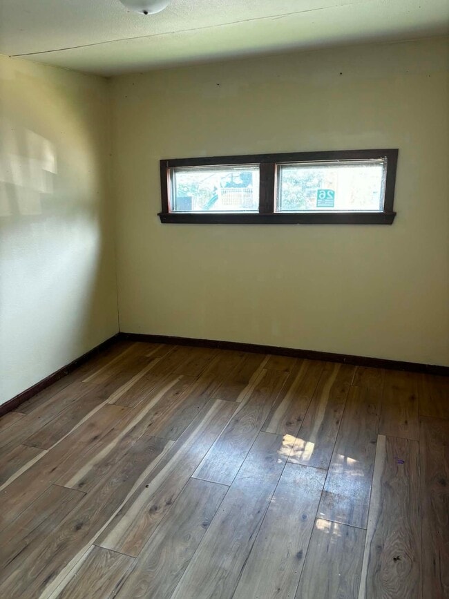 Photo - 1294 Glendale Ave