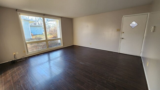 Photo - Big 3BR, 1BTH home with garage with much updated! Very nice!