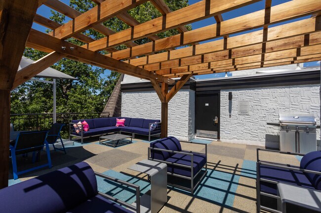 Photo - 1360 Williams