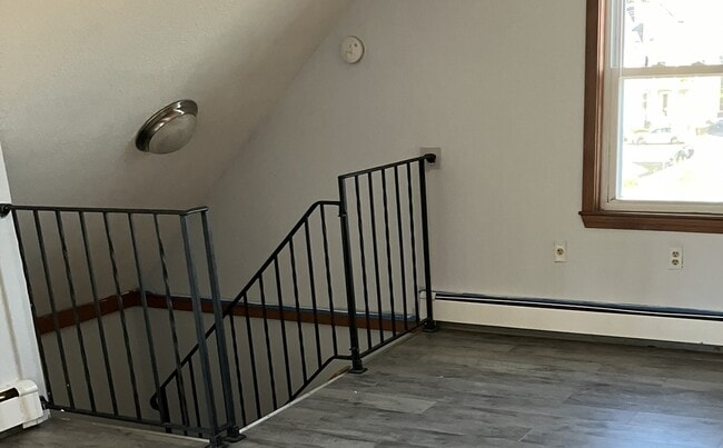 Photo - 229 University Ave Unit third floor