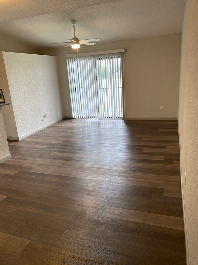The Breakers Apartments For Rent in Texas City, TX