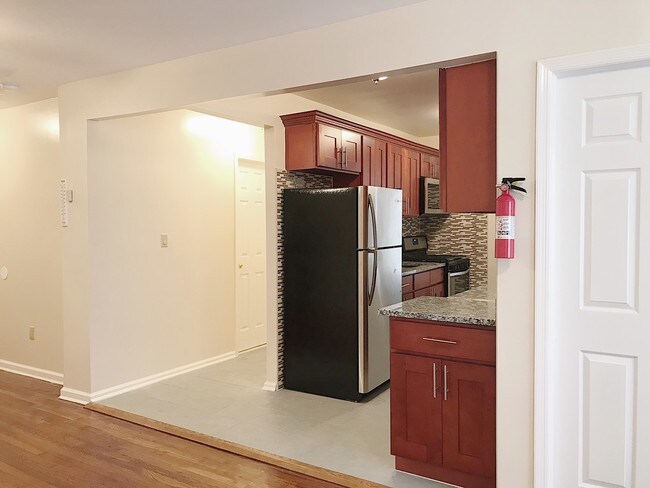 Photo - 51-25 Van Kleeck St