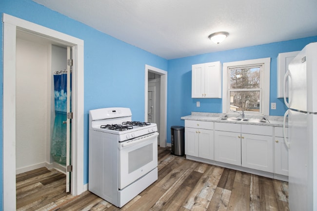 Photo - 709 Steward Ave Unidad Apt 4