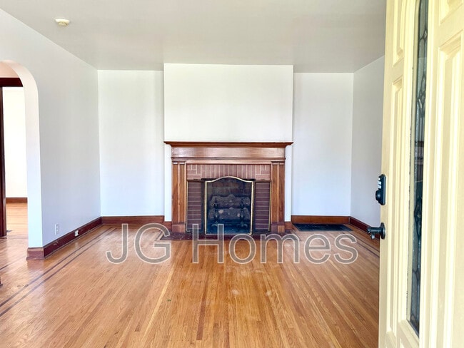 Photo - 1810 Cypress St