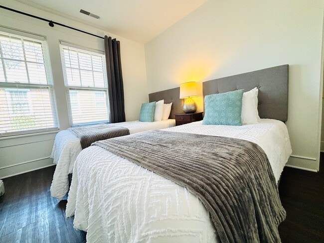 Second Bedroom - 2104 Park Rd Unit 3