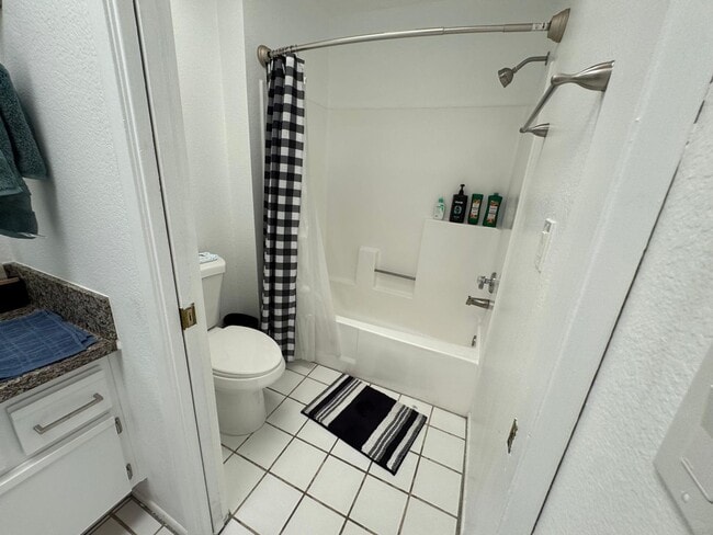 Photo - Welcome home to this spacious 1 bedroom 1 bath unit located in the heart of Harbor City! Unit 08