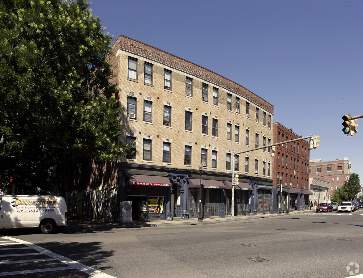 Photo - 387-391 Dudley St Apartments