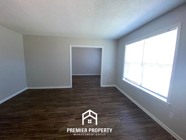 Photo - 3999 Hanna Dr