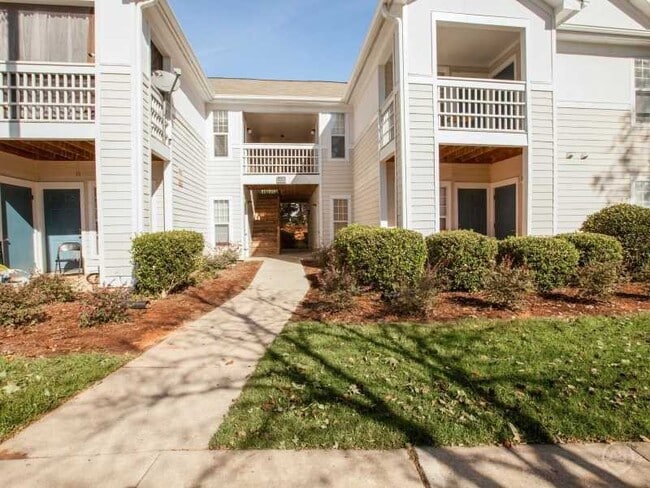 Photo - The Village On Hill Street