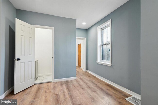 Photo - 2523 W Montgomery Ave