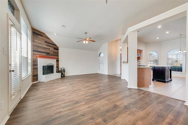 Photo - 3010 Canary Ln