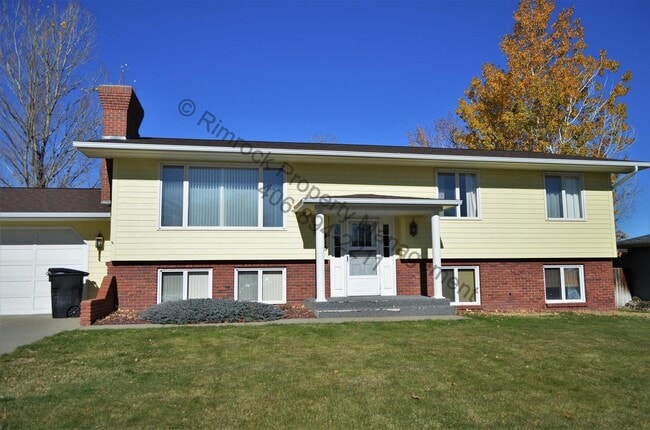 Building Photo - 4 Bedroom Heights Home