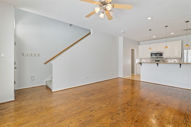 Photo - 1809 Genesee St