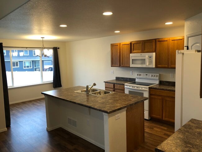 Photo - 622 Rosedale St