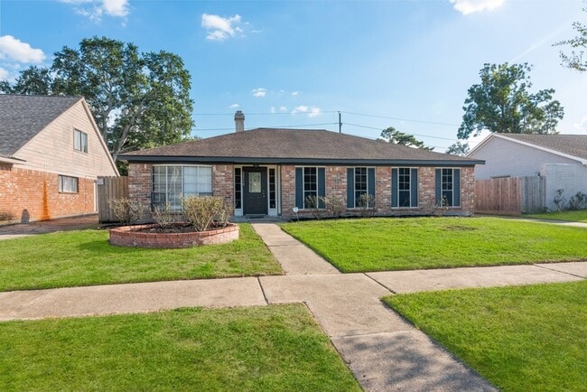 Building Photo - 22115 Fincastle Dr