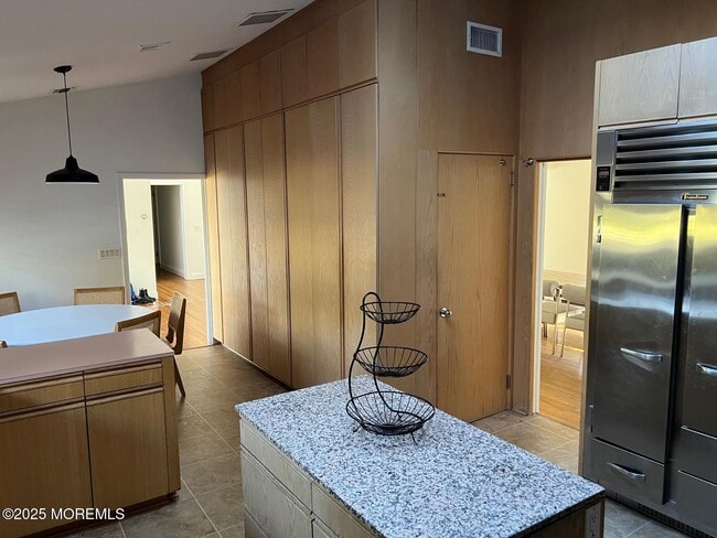 Photo - 270 Jerome Ave