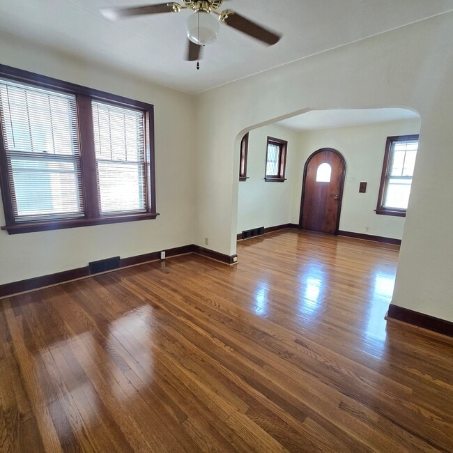 Photo - 3529 Lawn Ave Unidad 3529