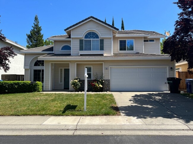 Building Photo - Beautiful 4 Bedroom 3 Bathroom in Folsom