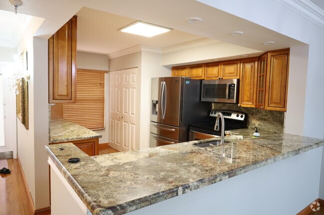 Building Photo - 14623 Bonaire Blvd Unit 501 Rental