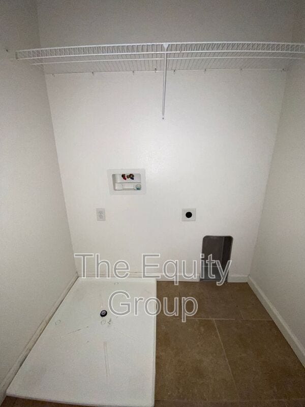 Photo - 1826 W Van Gogh