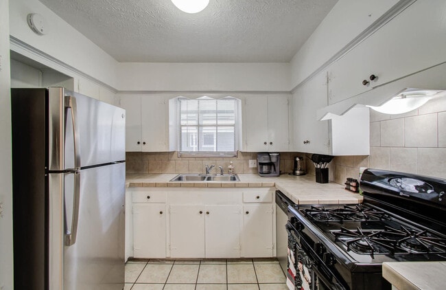 Photo - 5542 Holly St Unit ID1053018P