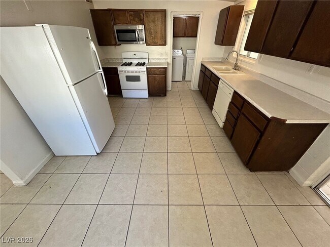 Photo - 1937 Capistrano Ave