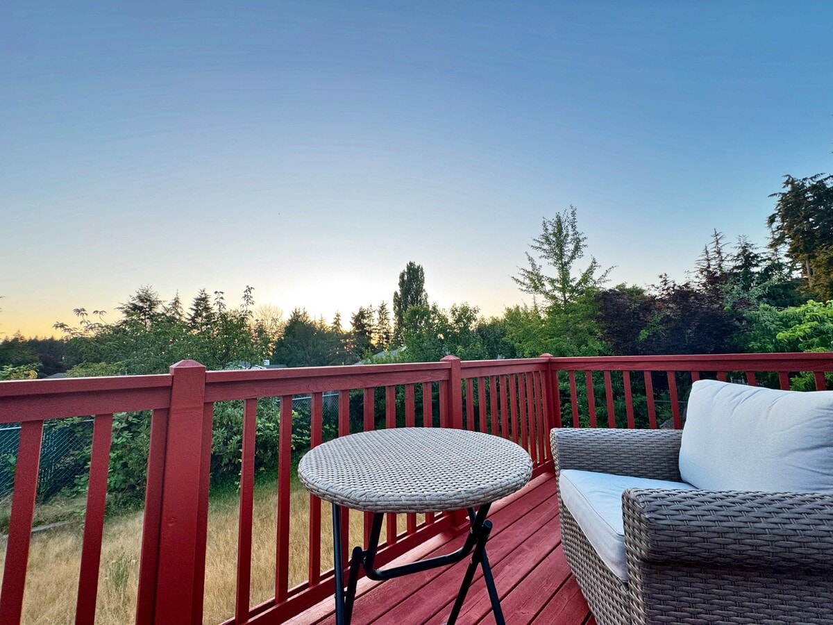 Photo - 9618 108th Ave SW