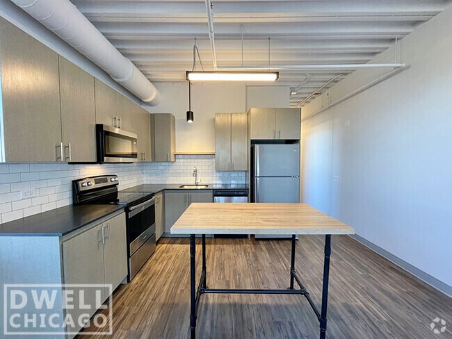 Building Photo - 911 W Dakin St Unit 1 Rental