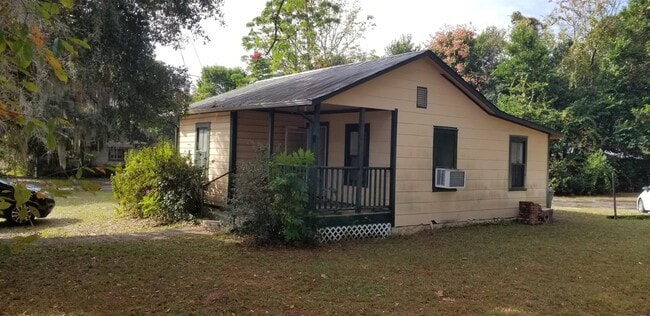 Photo - 2012 Husson Ave